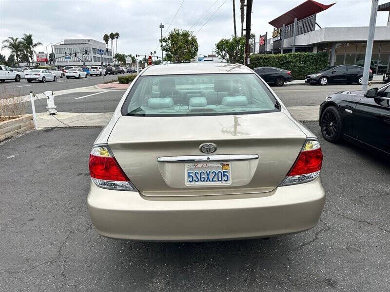 2006 Toyota Camry Standard
