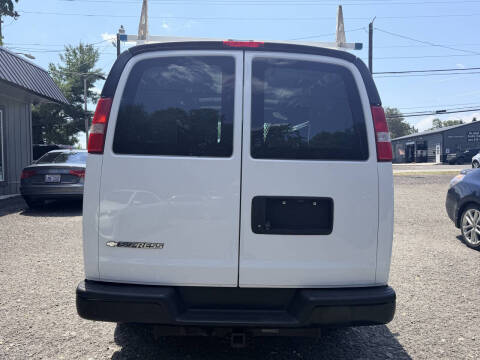2017 Chevrolet Express 2500