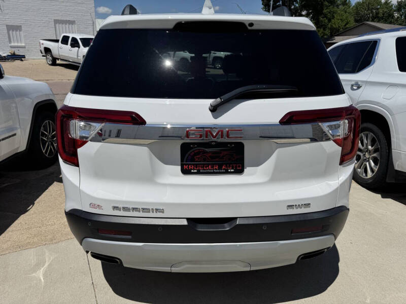2021 GMC Acadia SLT