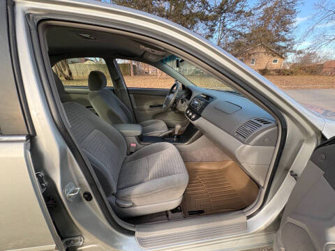 2005 Toyota Camry LE