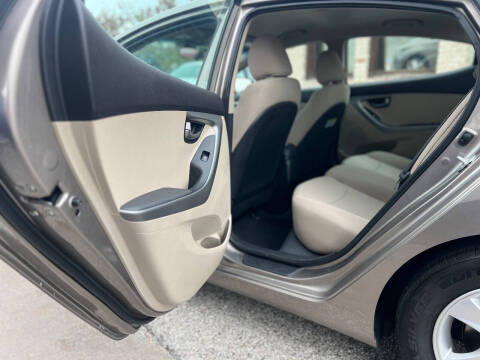 2014 Hyundai Elantra SE