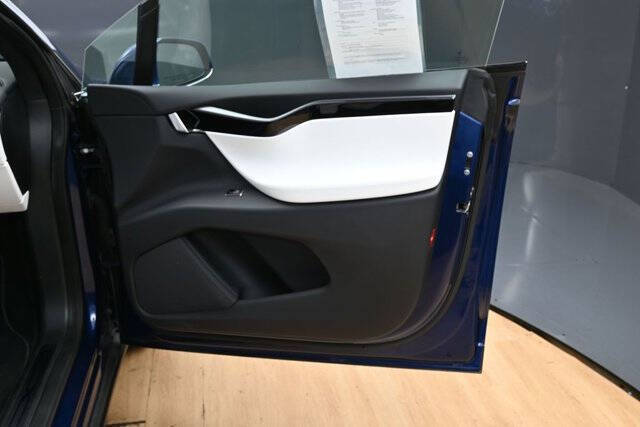 2020 Tesla Model X Long Range