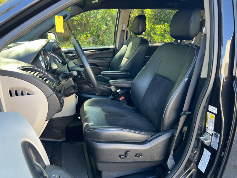 2019 Dodge Grand Caravan SXT 35th Anniversary Edition