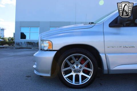 2005 Dodge Ram 1500 SRT-10