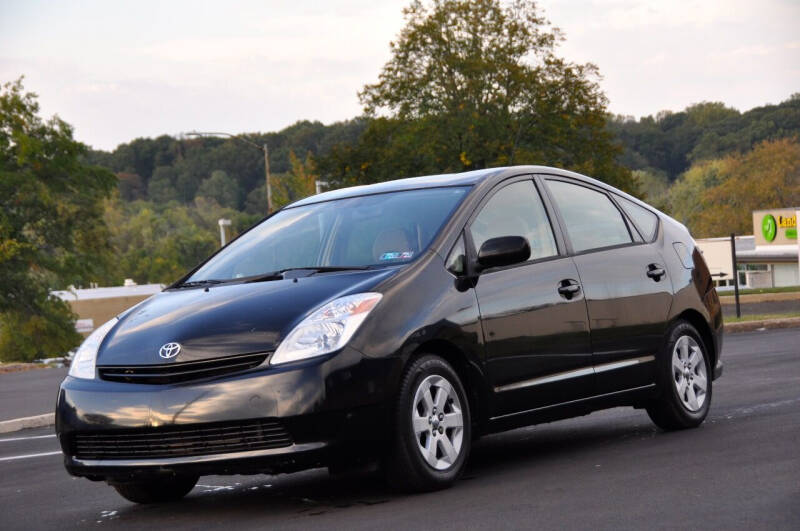 2004 Toyota Prius for sale at T CAR CARE INC in Philadelphia PA