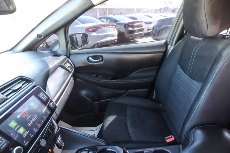 2020 Nissan LEAF SV