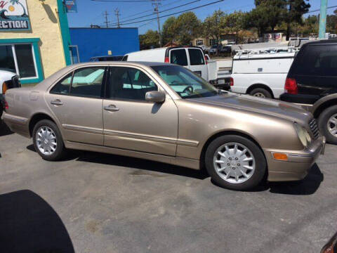 2000 Mercedes-Benz E-Class