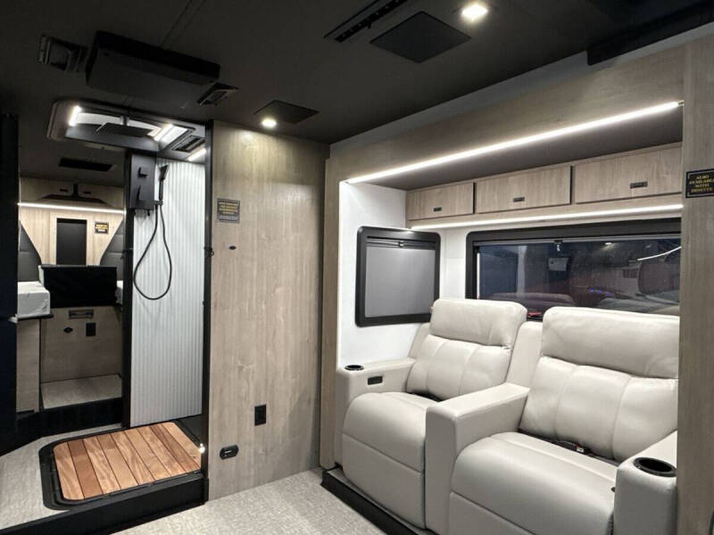 2025 Mercedes-Benz Sprinter 4500