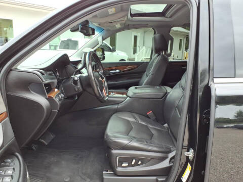 2016 Cadillac Escalade Luxury Collection