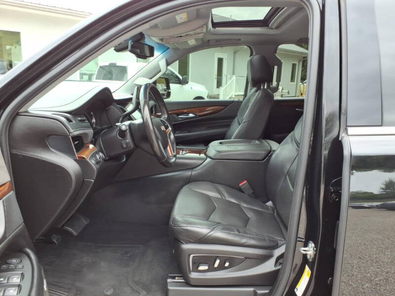 2016 Cadillac Escalade Luxury Collection