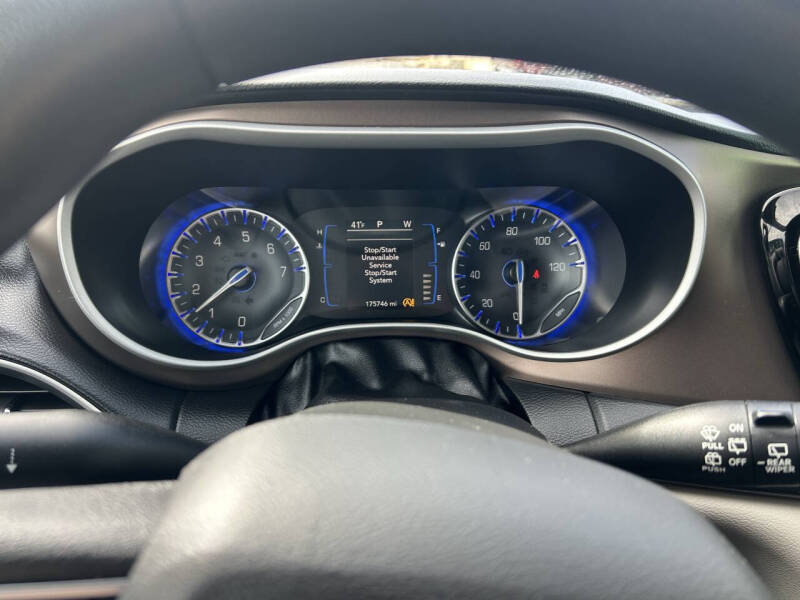 2017 Chrysler Pacifica Touring-L