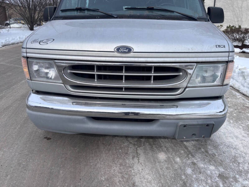 2000 Ford E-Series E-150