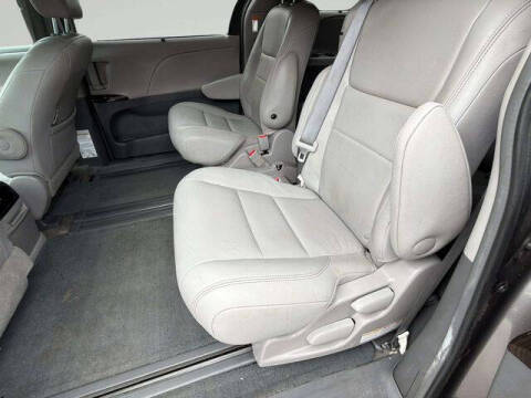 2017 Toyota Sienna Limited 7-Passenger