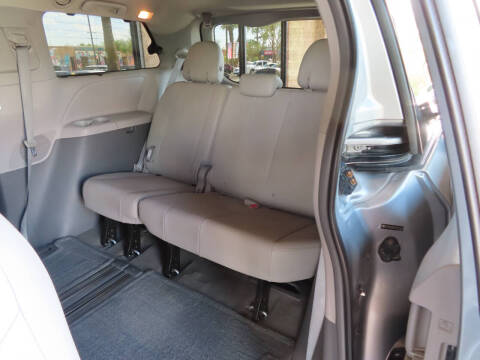 2015 Toyota Sienna