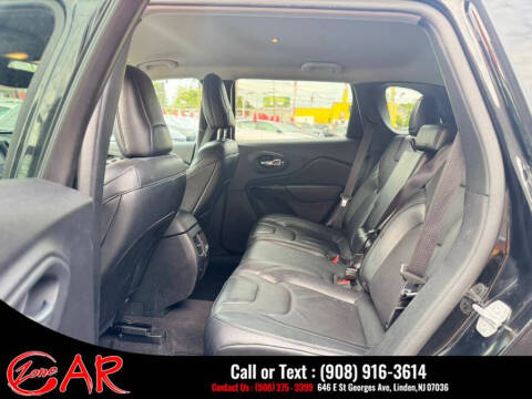 2023 Jeep Cherokee Altitude Lux