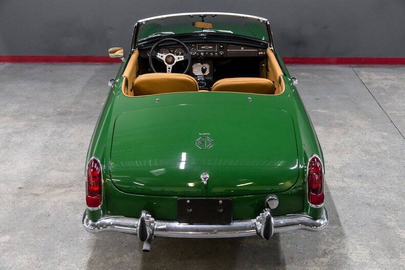 1967 MG RESTORED MG B