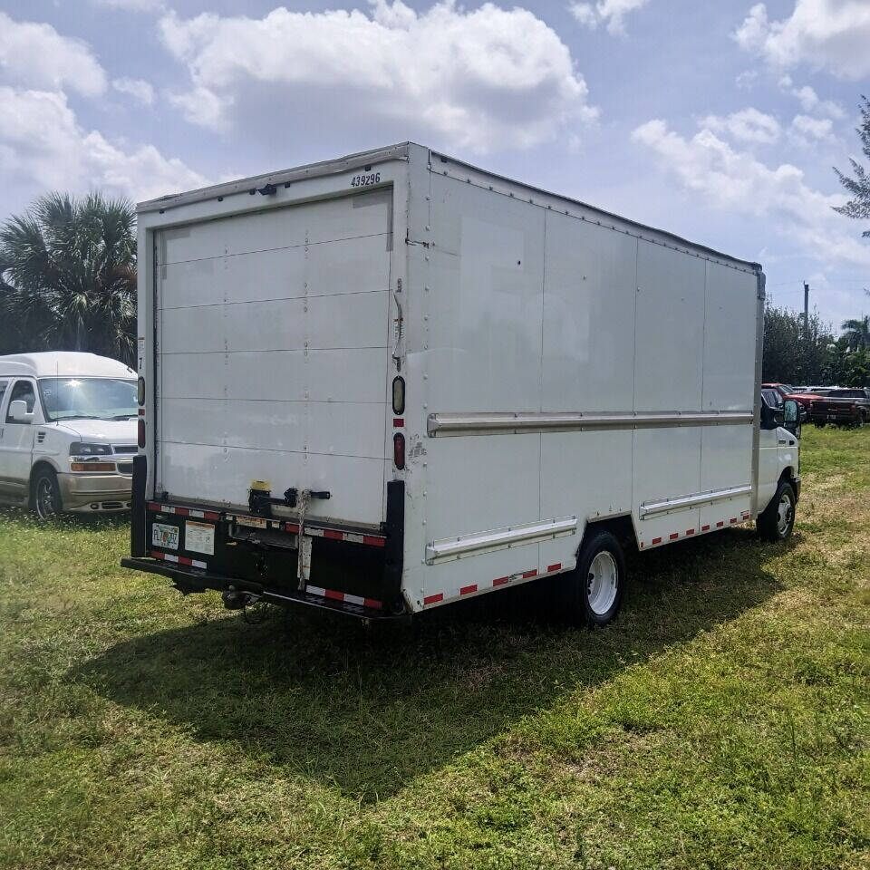 2015 Ford E-Series Box Truck - $11,500