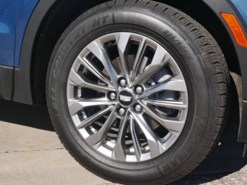 2024 Cadillac XT4 Premium Luxury