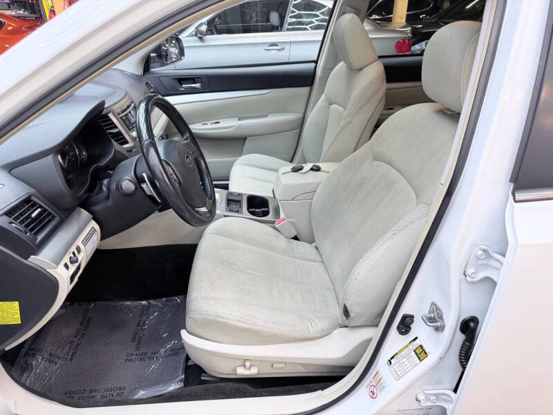 2012 Subaru Outback 2.5i Premium