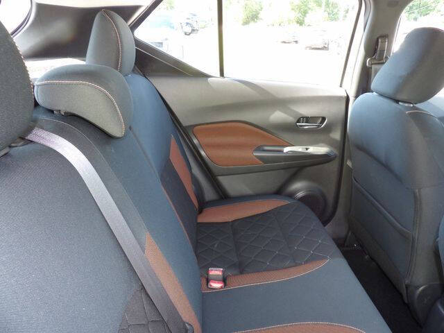 2019 Nissan Kicks SR