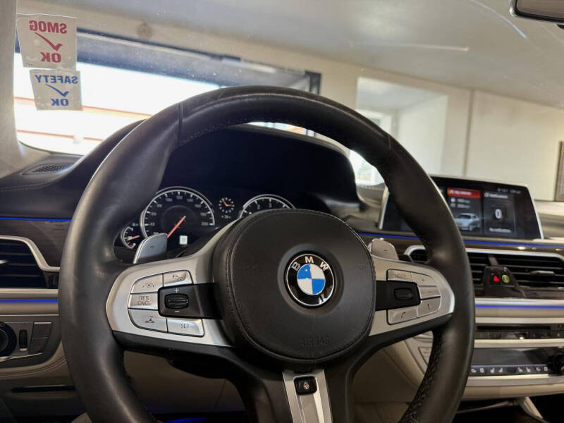 2018 BMW 7 Series M760i xDrive