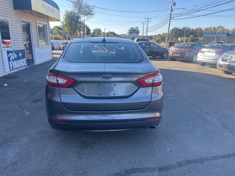 2014 Ford Fusion SE