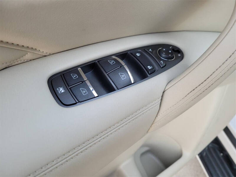 2022 Infiniti QX80 Sensory