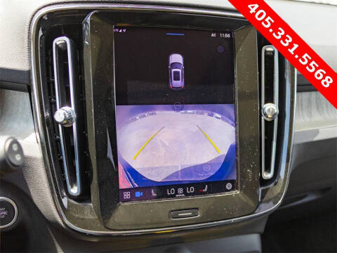 2023 Volvo XC40 B5 Plus Bright Theme