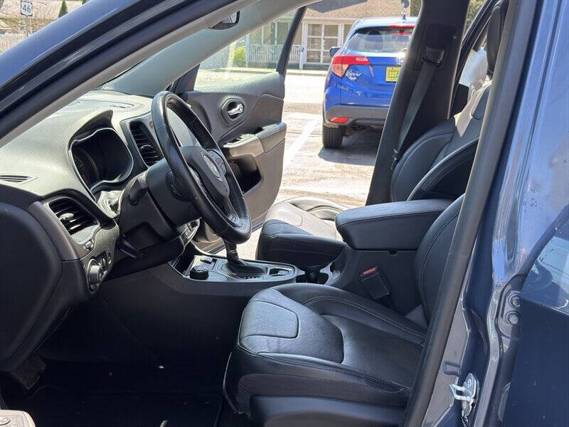 2021 Jeep Cherokee Latitude Lux