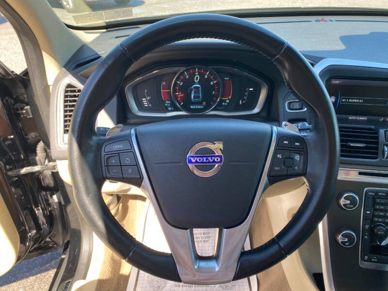2014 Volvo XC60 T6 Premier Plus