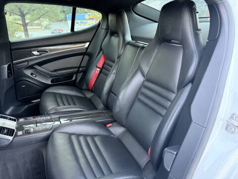 2016 Porsche Panamera GTS