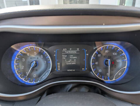 2017 Chrysler Pacifica Touring-L