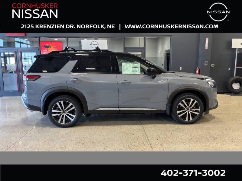 2025 Nissan Pathfinder Platinum