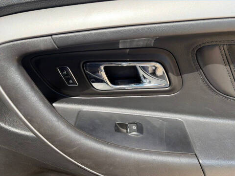 2016 Ford Taurus SEL