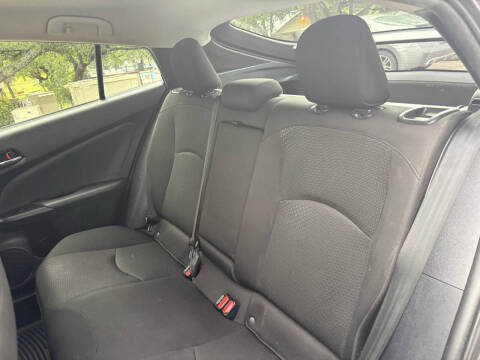 2021 Toyota Prius LE