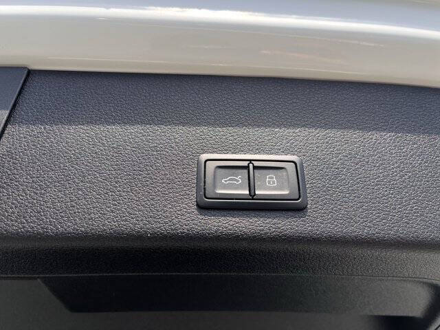 2024 Audi Q8 e-tron quattro Prestige