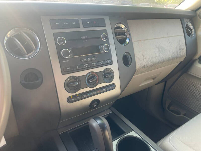 2010 Ford Expedition XLT