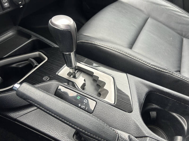 2017 Toyota RAV4 Limited - Photo 37