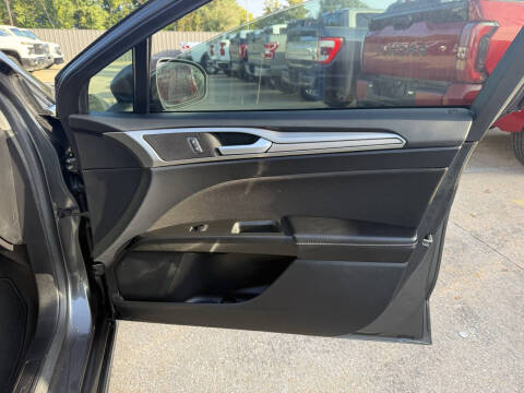 2020 Ford Fusion Hybrid SE