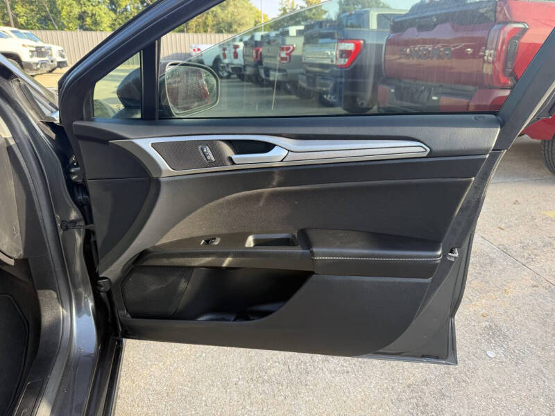 2020 Ford Fusion Hybrid SE