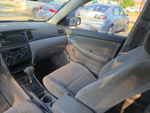 2004 Toyota Corolla CE