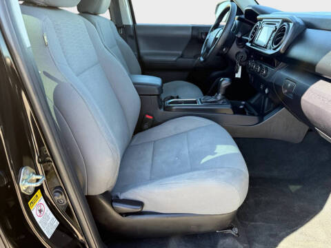 2017 Toyota Tacoma SR V6