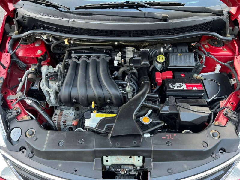 2012 Nissan Versa 1.8 S