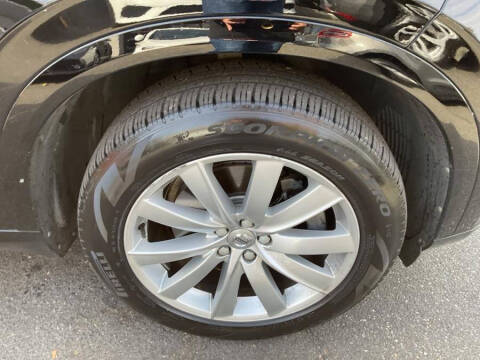 2017 Volvo XC90 T6 Momentum