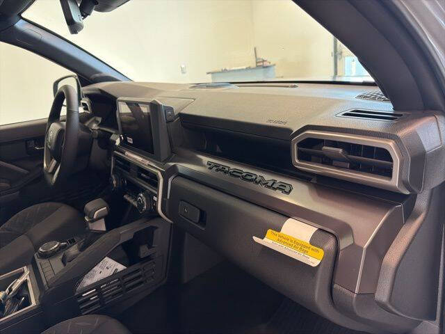 2026 Toyota Tacoma SR5 - Photo 20