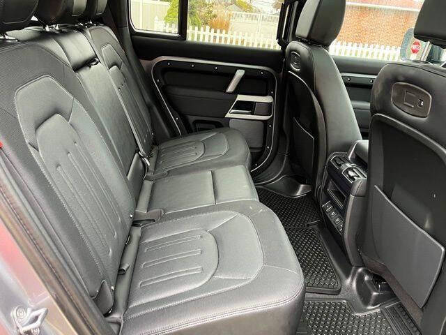 2022 Land Rover Defender 110 X-Dynamic SE