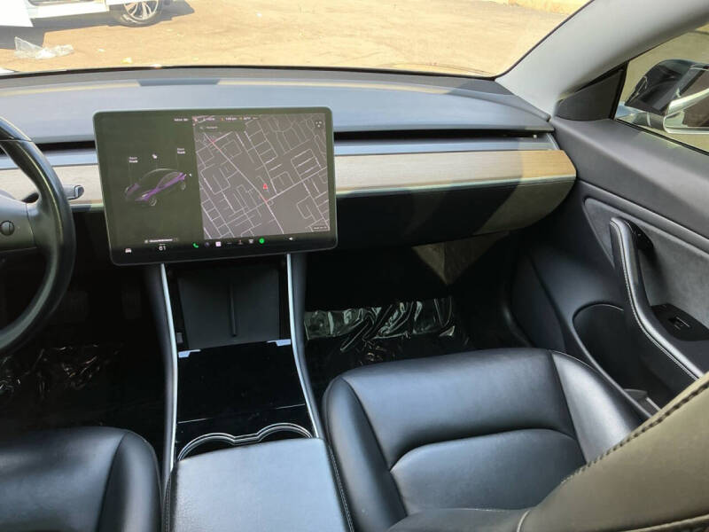 2019 Tesla Model 3 Mid Range