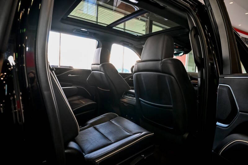 2023 Cadillac Escalade ESV Premium Luxury