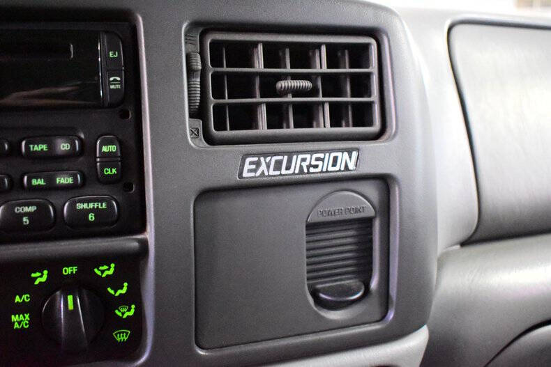 2004 Ford Excursion