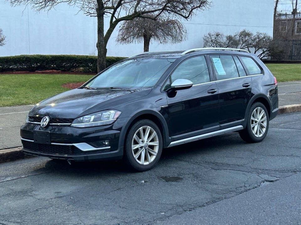 2018 Volkswagen Golf Alltrack for sale at Metro Mike Trading & Cycles in Menands, NY